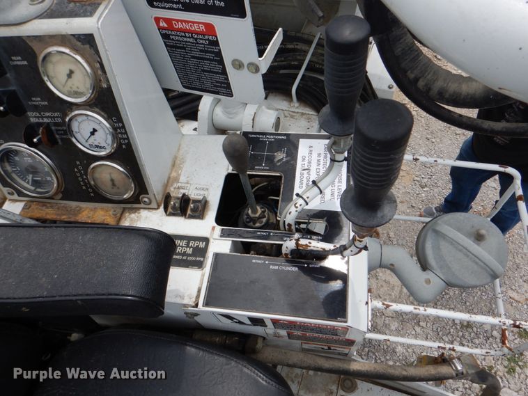 image for item HT9344 2008 International WorkStar 7400  pressure digger truck