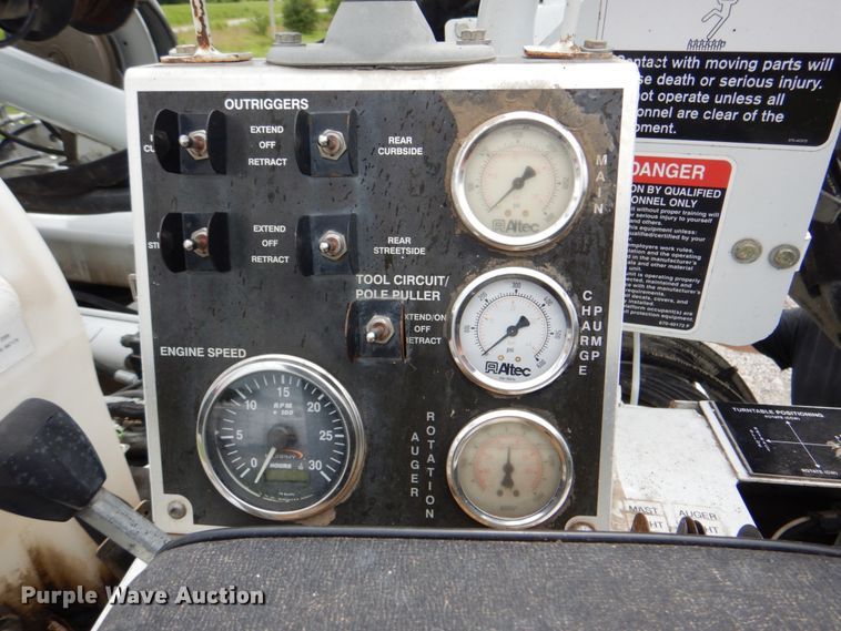 image for item HT9344 2008 International WorkStar 7400  pressure digger truck