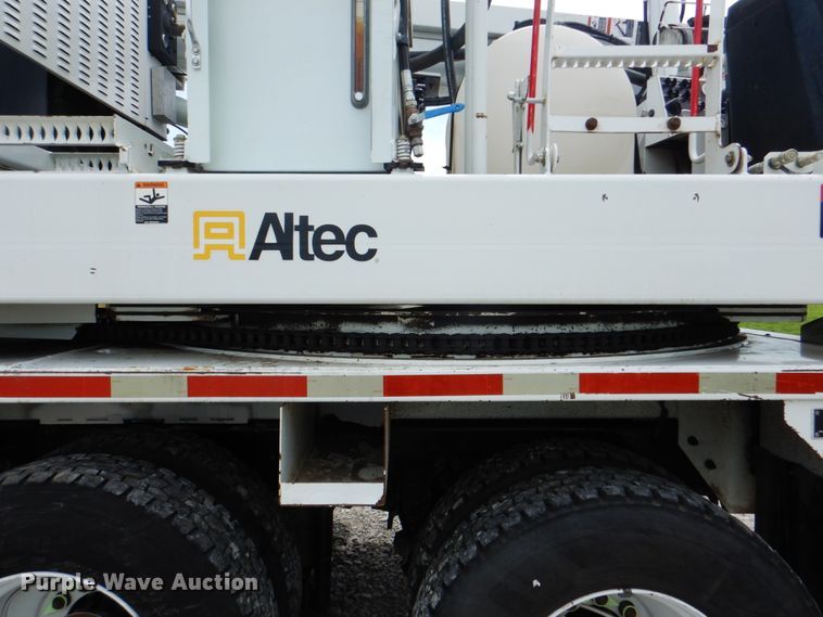 image for item HT9344 2008 International WorkStar 7400  pressure digger truck