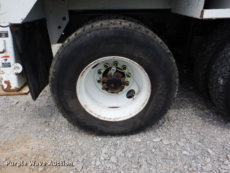 image for item HT9344 2008 International WorkStar 7400  pressure digger truck