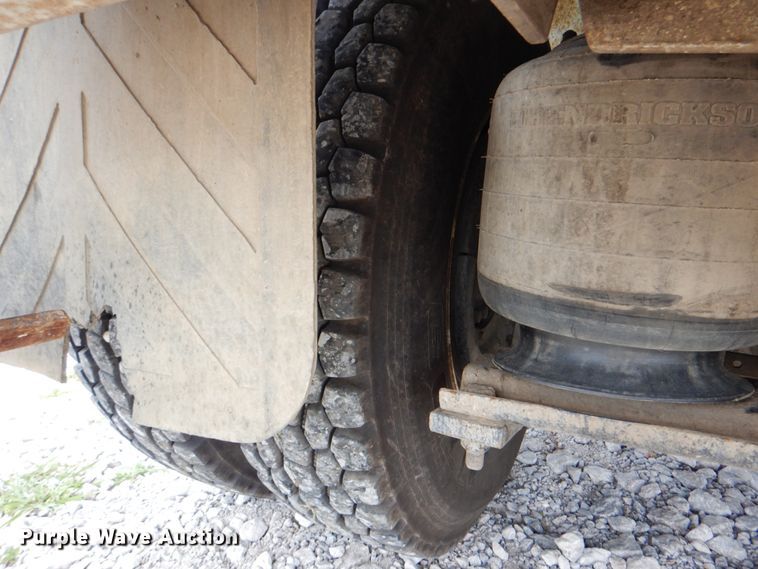 image for item HT9344 2008 International WorkStar 7400  pressure digger truck