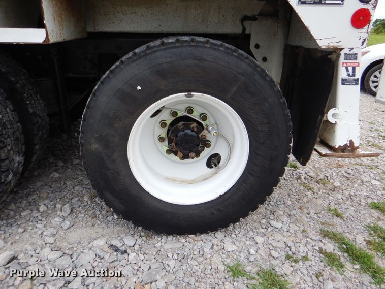 image for item HT9344 2008 International WorkStar 7400  pressure digger truck