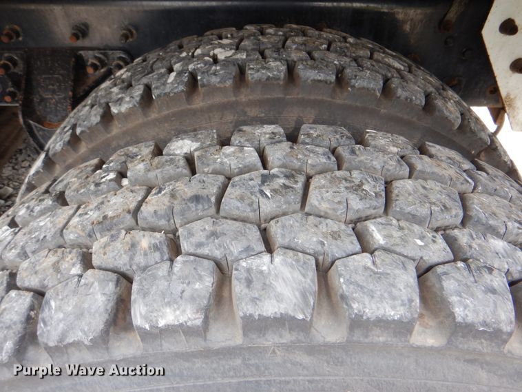 image for item HT9344 2008 International WorkStar 7400  pressure digger truck