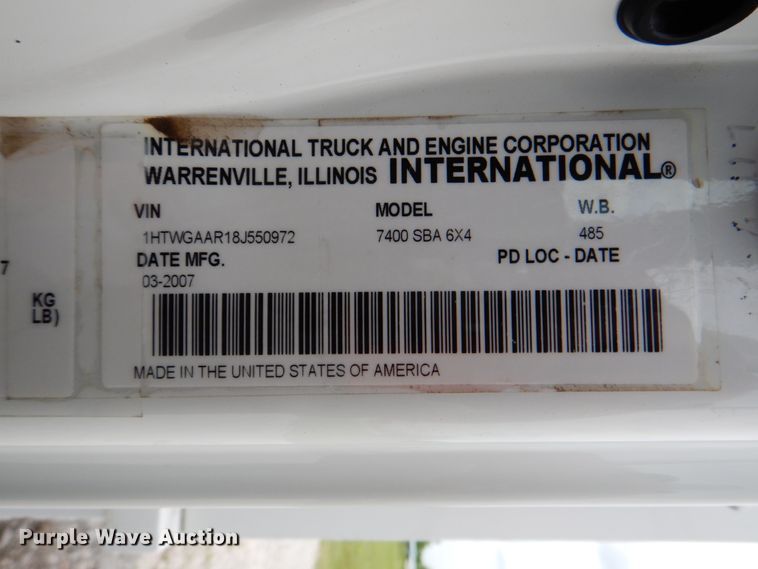 image for item HT9344 2008 International WorkStar 7400  pressure digger truck