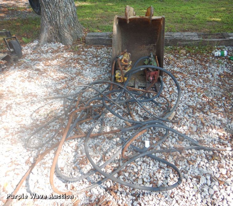 image for item IA9991 23"W bucket