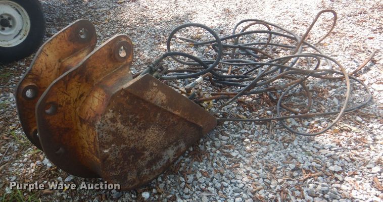 image for item IA9991 23"W bucket