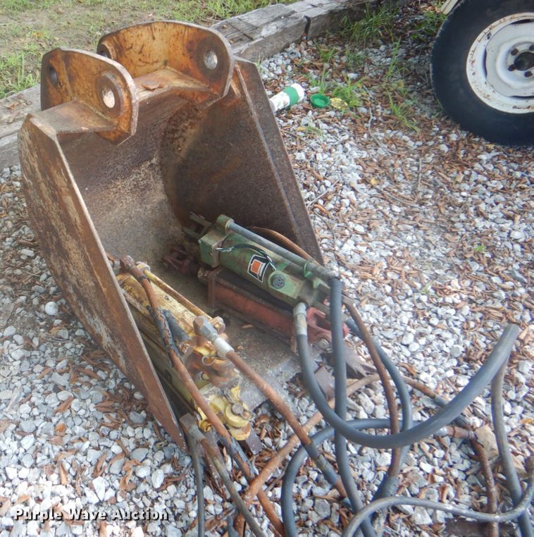 image for item IA9991 23"W bucket