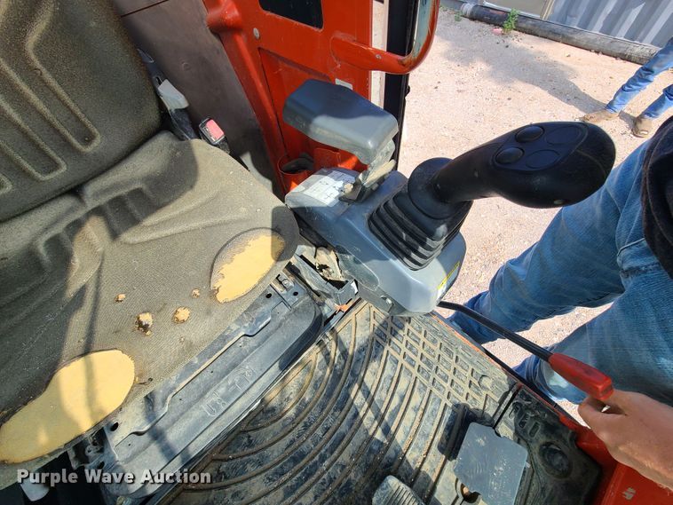 image for item IC9852 2011 Kubota KX080-3  mini excavator