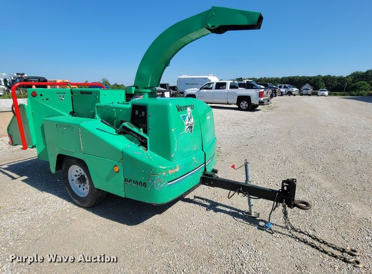 image for item IF9935 2005 Vermeer BC1000XL  wood chipper