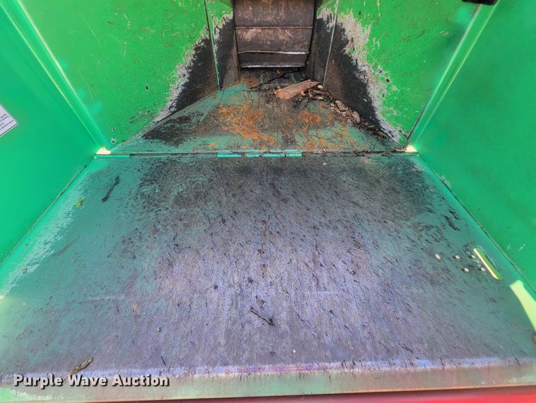 image for item IF9935 2005 Vermeer BC1000XL  wood chipper