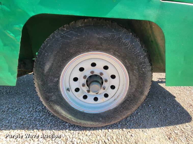 image for item IF9935 2005 Vermeer BC1000XL  wood chipper