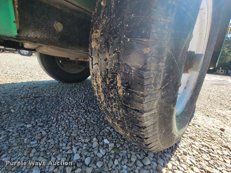 image for item IF9935 2005 Vermeer BC1000XL  wood chipper