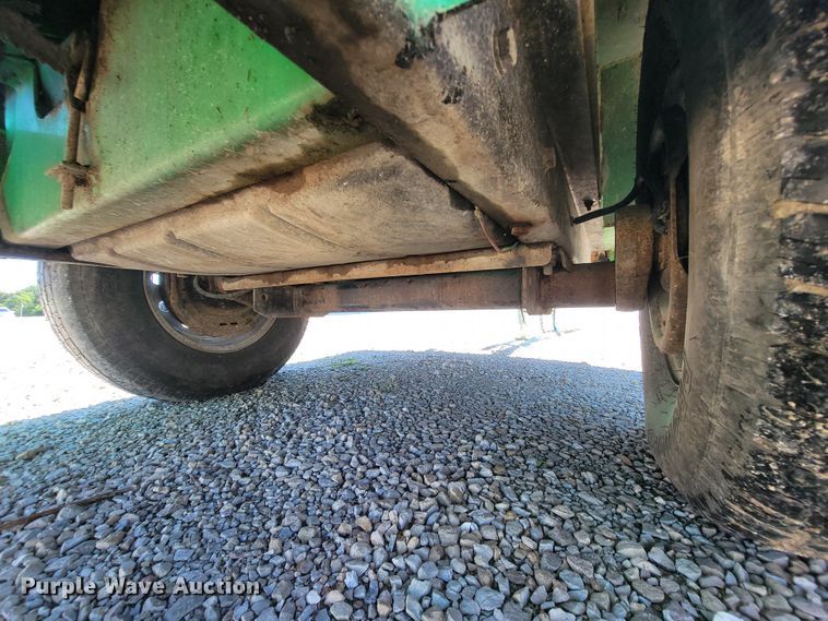 image for item IF9935 2005 Vermeer BC1000XL  wood chipper