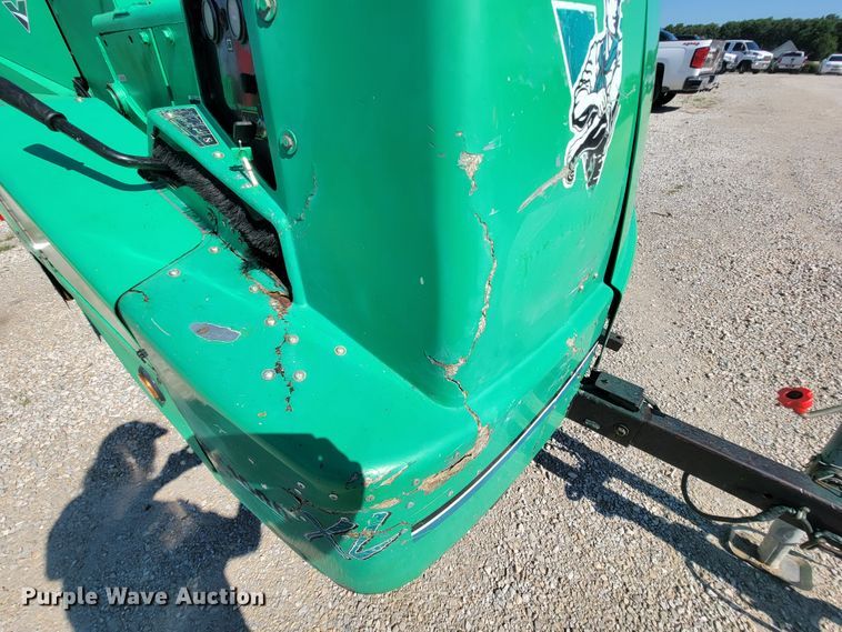 image for item IF9935 2005 Vermeer BC1000XL  wood chipper