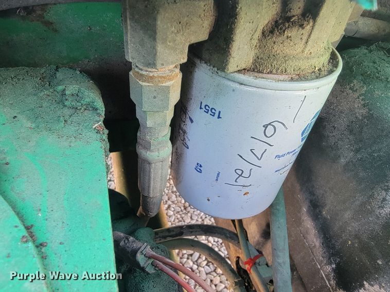 image for item IF9935 2005 Vermeer BC1000XL  wood chipper