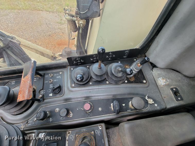 image for item IF9980 Ingersoll Rand ECM-720  blasthole drill