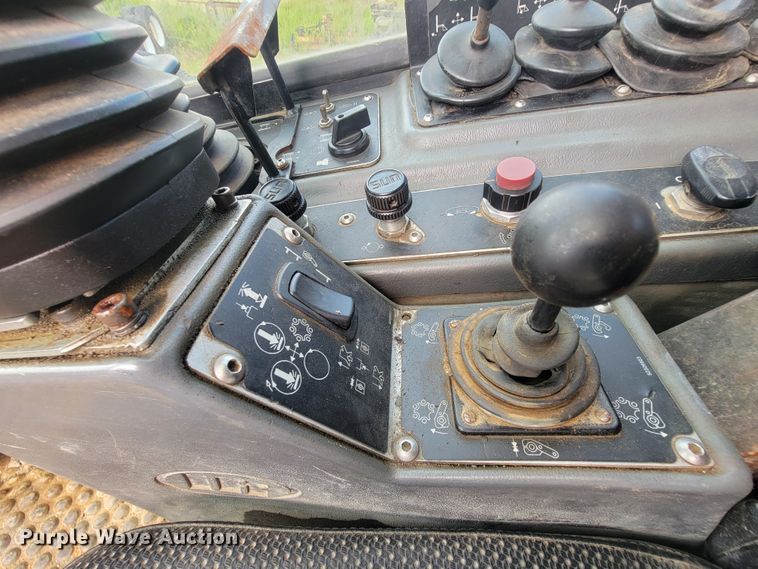 image for item IF9980 Ingersoll Rand ECM-720  blasthole drill