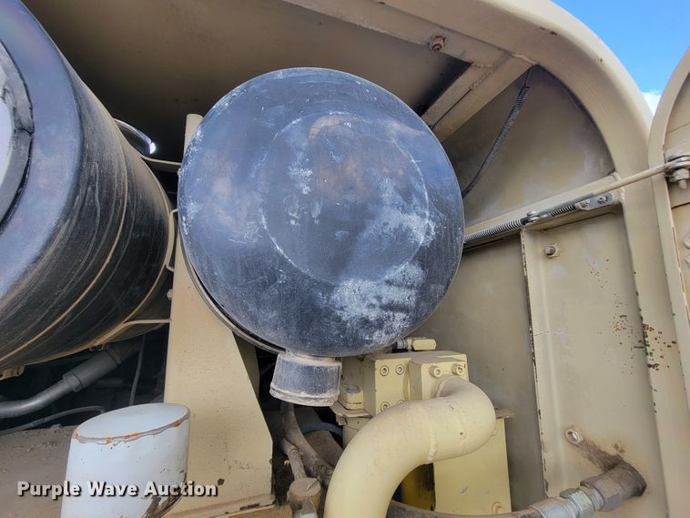 image for item IF9980 Ingersoll Rand ECM-720  blasthole drill