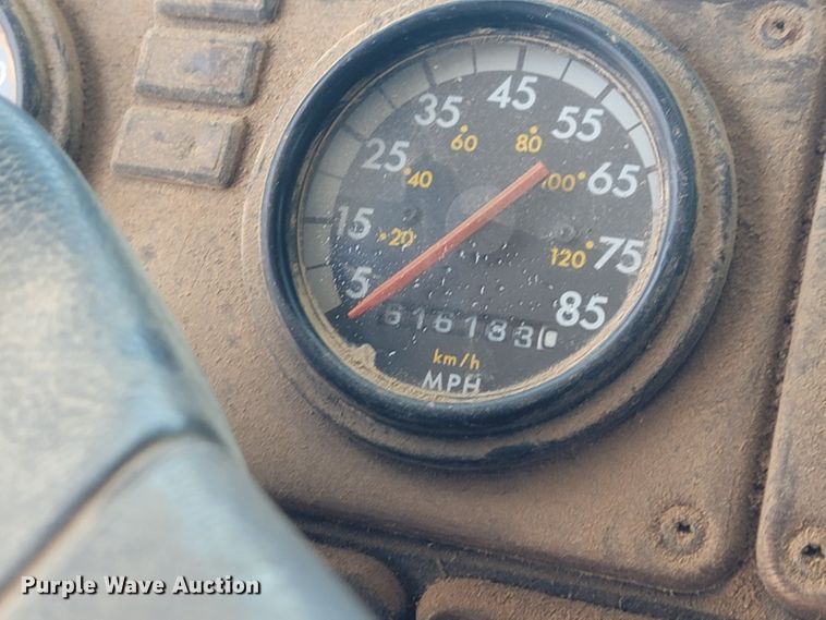 image for item IF9989 1996 Freightliner FLD120  water truck