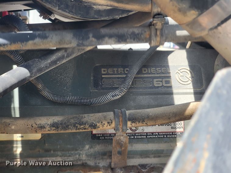 image for item IF9989 1996 Freightliner FLD120  water truck