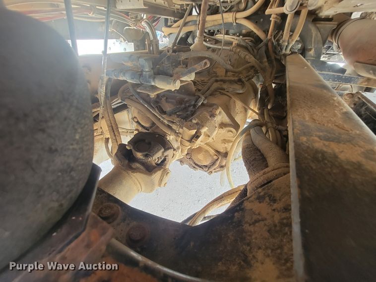 image for item IF9989 1996 Freightliner FLD120  water truck