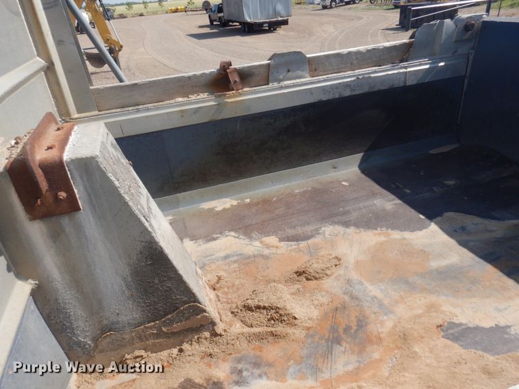 image for item IH9276 2001 Sterling L8500  dump truck