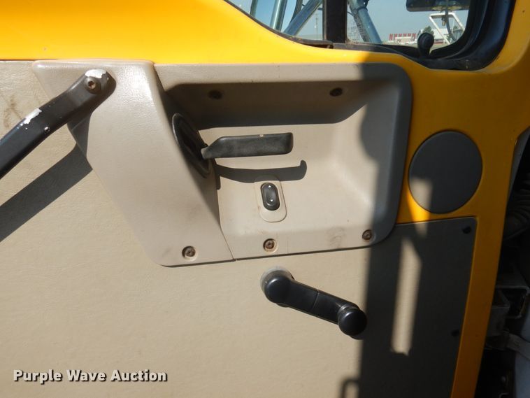 image for item IH9276 2001 Sterling L8500  dump truck