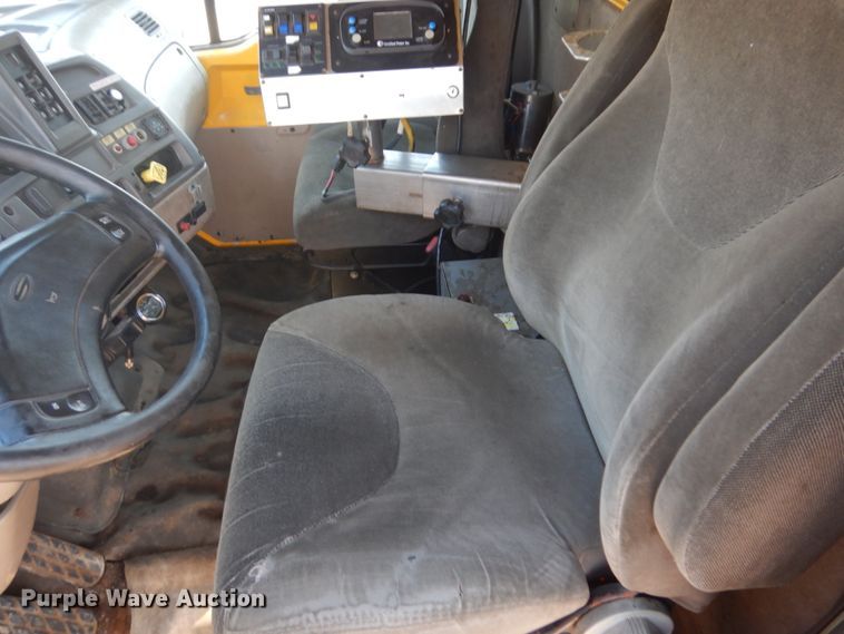 image for item IH9276 2001 Sterling L8500  dump truck