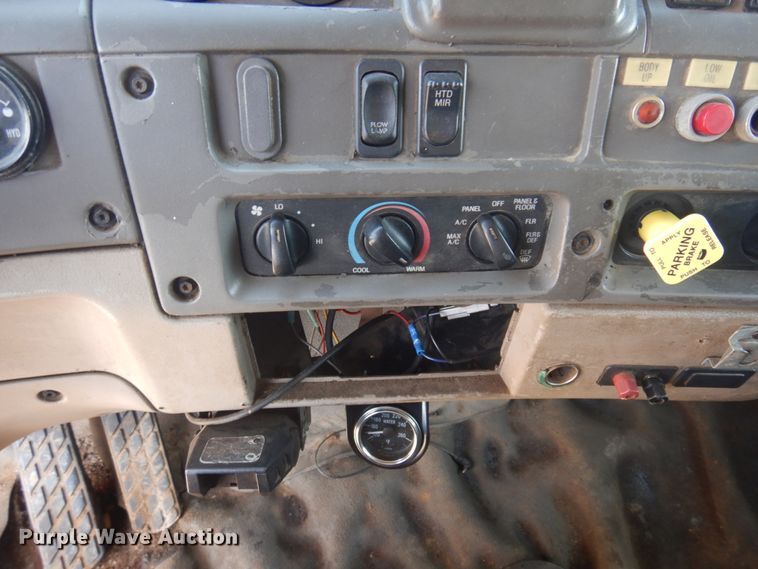 image for item IH9276 2001 Sterling L8500  dump truck