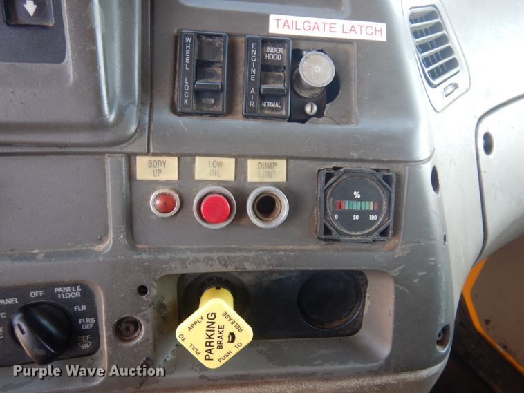 image for item IH9276 2001 Sterling L8500  dump truck