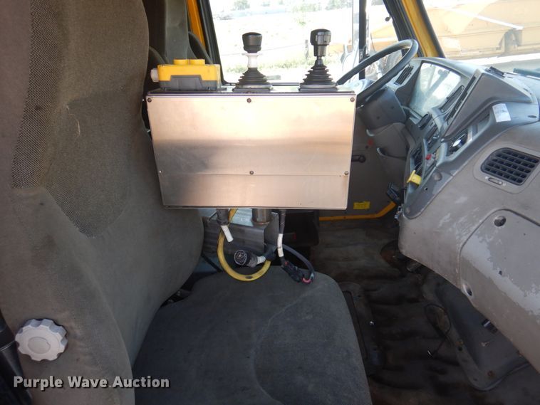 image for item IH9276 2001 Sterling L8500  dump truck