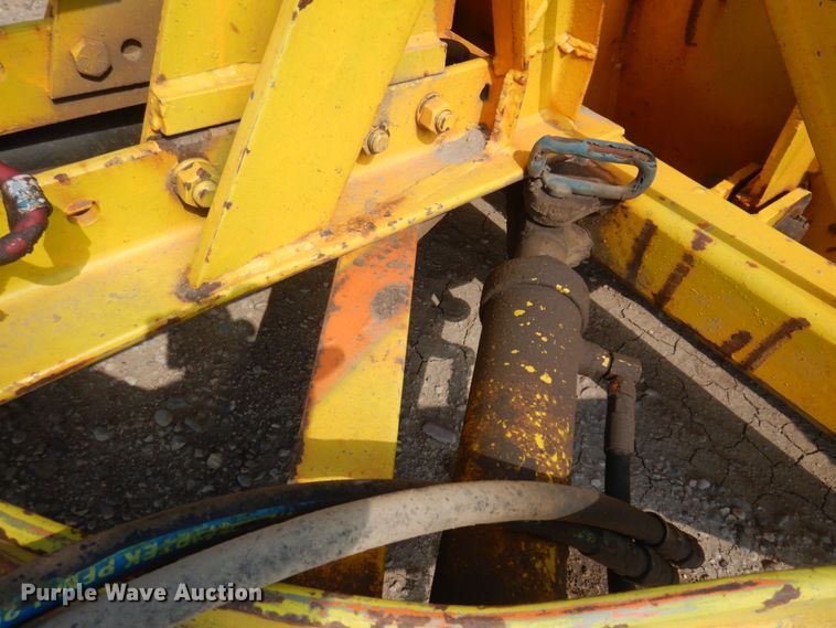 image for item IH9276 2001 Sterling L8500  dump truck