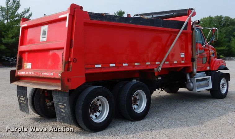 image for item II9667 2008 Sterling LT9500  dump truck