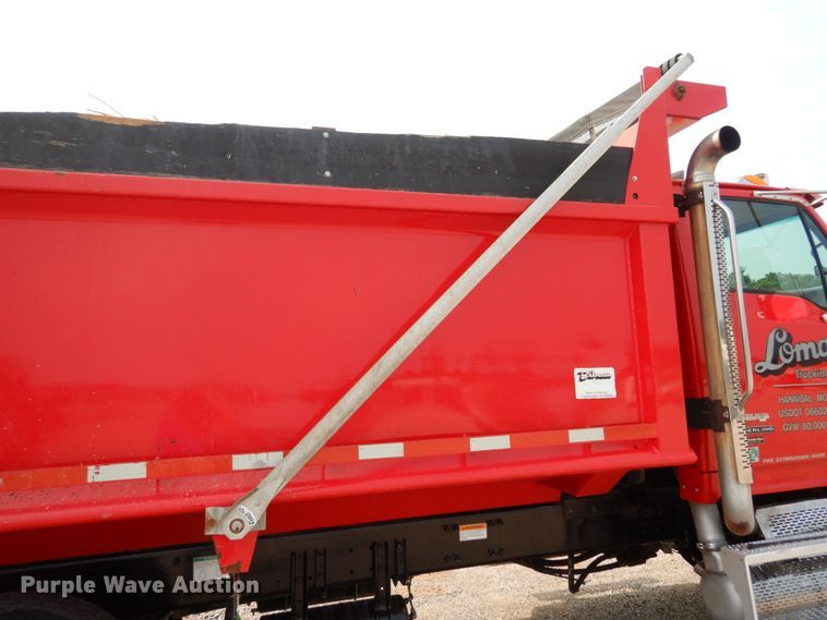 image for item II9667 2008 Sterling LT9500  dump truck