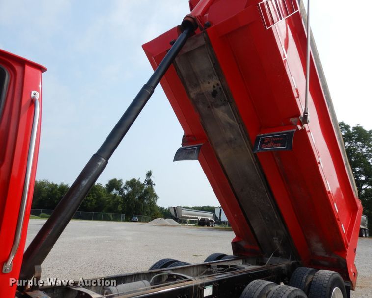 image for item II9667 2008 Sterling LT9500  dump truck