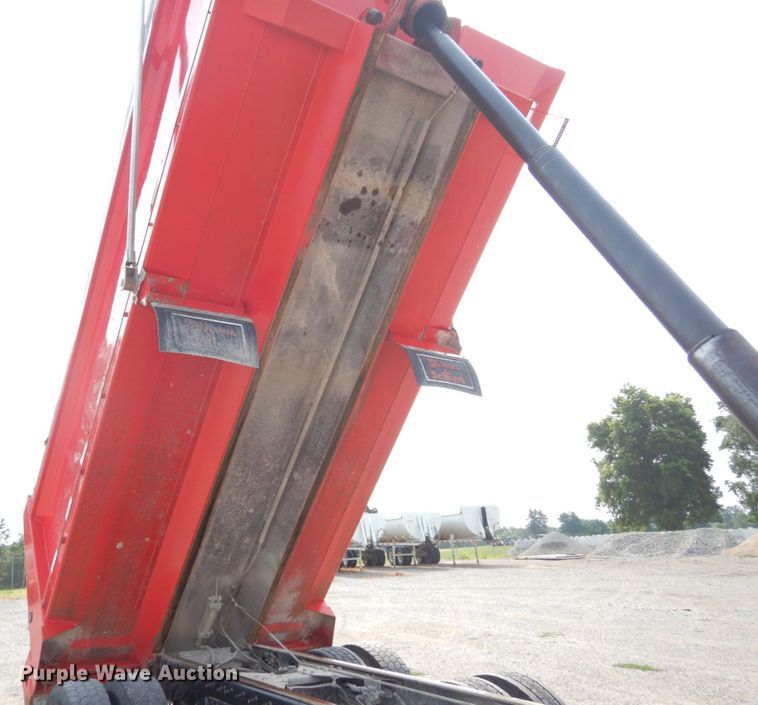 image for item II9667 2008 Sterling LT9500  dump truck