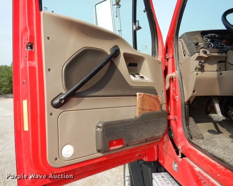 image for item II9667 2008 Sterling LT9500  dump truck