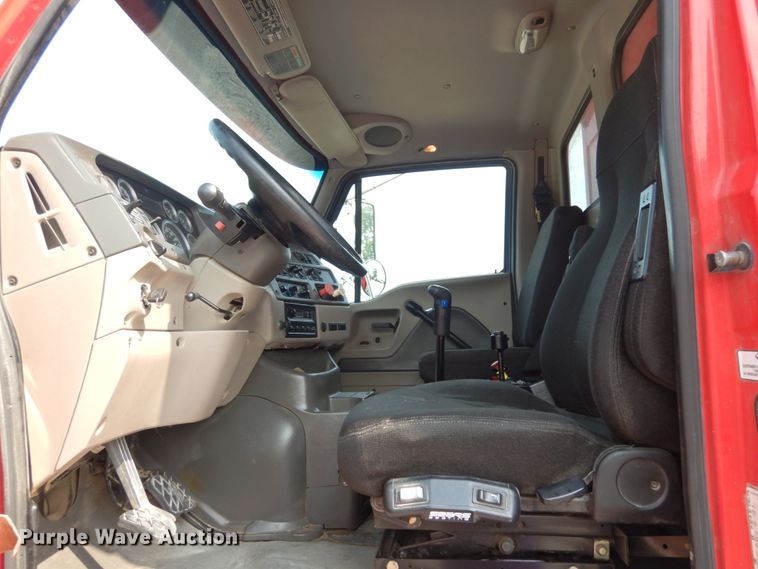 image for item II9667 2008 Sterling LT9500  dump truck