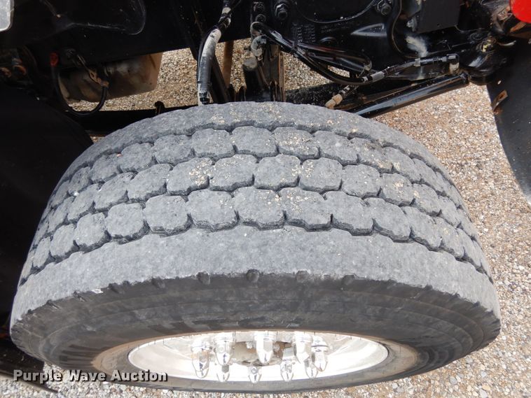 image for item II9667 2008 Sterling LT9500  dump truck