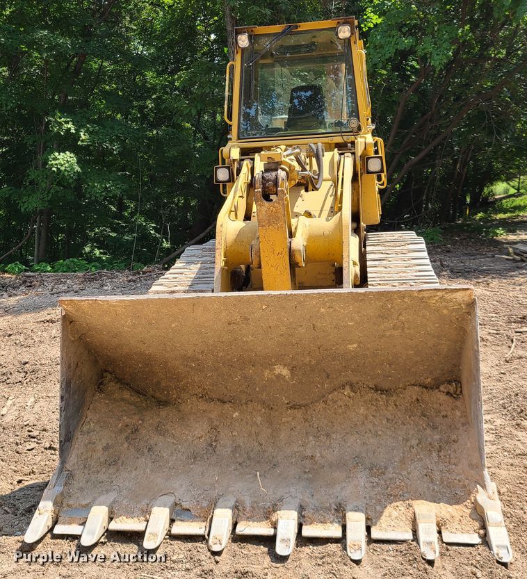 image for item IJ9048 1998 Caterpillar 963B  track loader