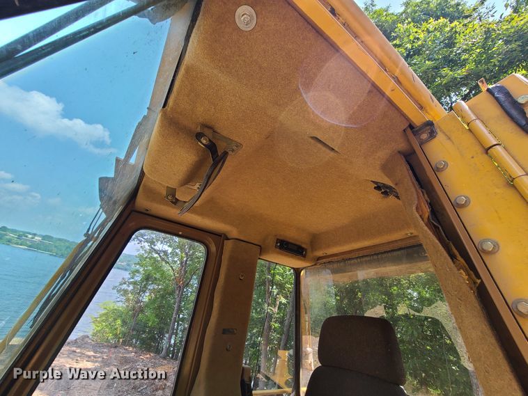 image for item IJ9048 1998 Caterpillar 963B  track loader