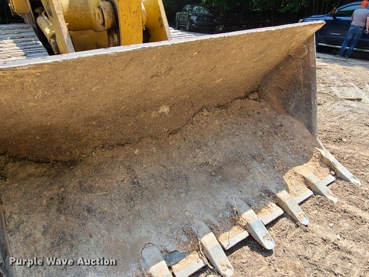 image for item IJ9048 1998 Caterpillar 963B  track loader