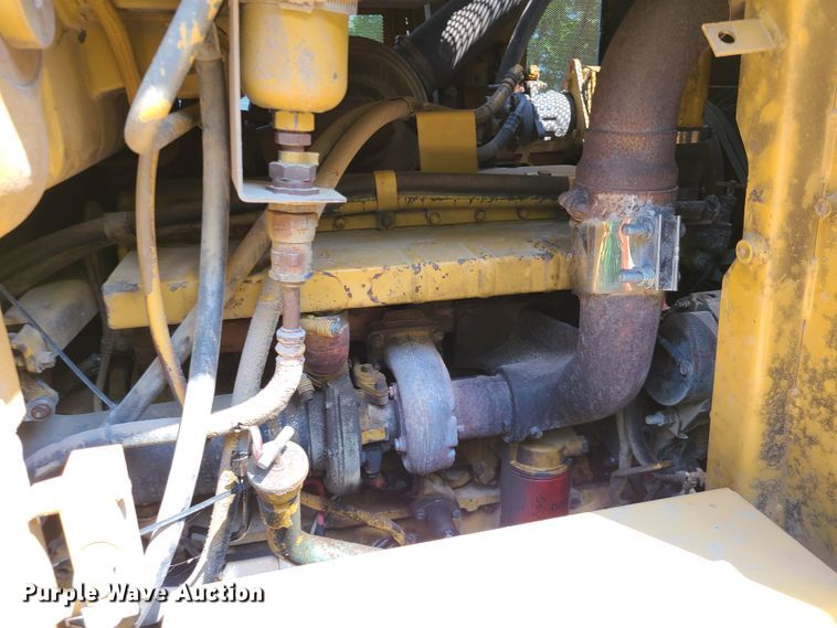 image for item IJ9048 1998 Caterpillar 963B  track loader