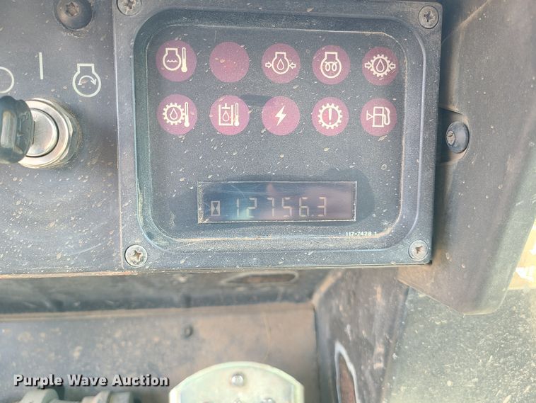 image for item IJ9049 1996 Caterpillar 953C  track loader