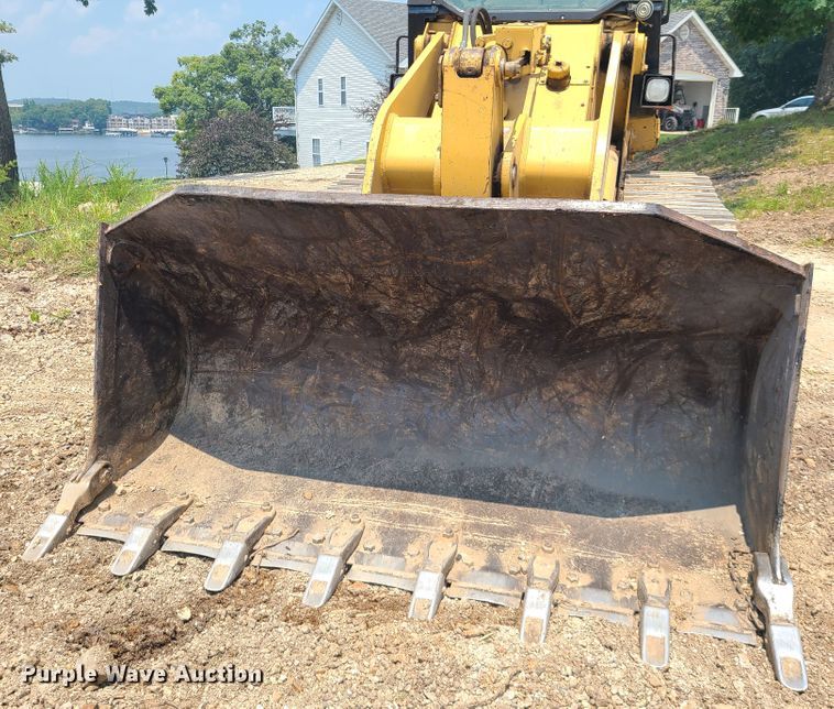 image for item IJ9049 1996 Caterpillar 953C  track loader