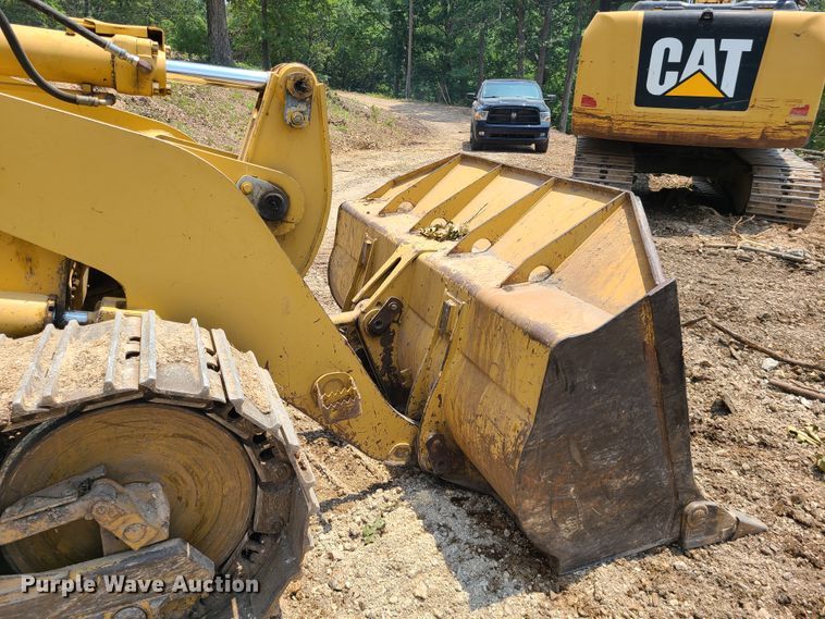 image for item IJ9049 1996 Caterpillar 953C  track loader