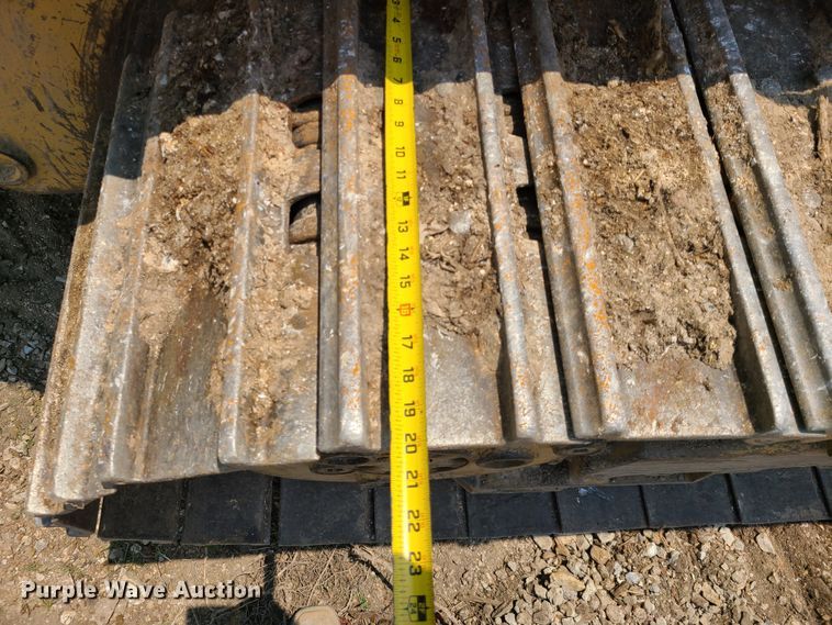 image for item IJ9049 1996 Caterpillar 953C  track loader