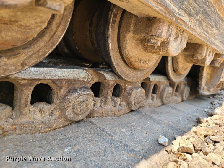 image for item IJ9049 1996 Caterpillar 953C  track loader