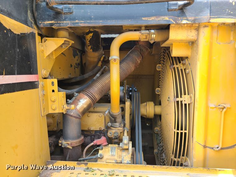 image for item IJ9049 1996 Caterpillar 953C  track loader