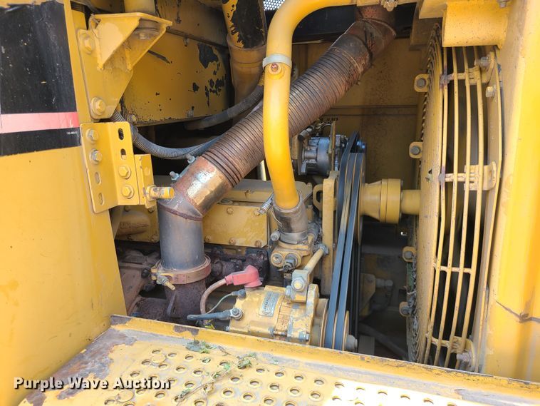 image for item IJ9049 1996 Caterpillar 953C  track loader